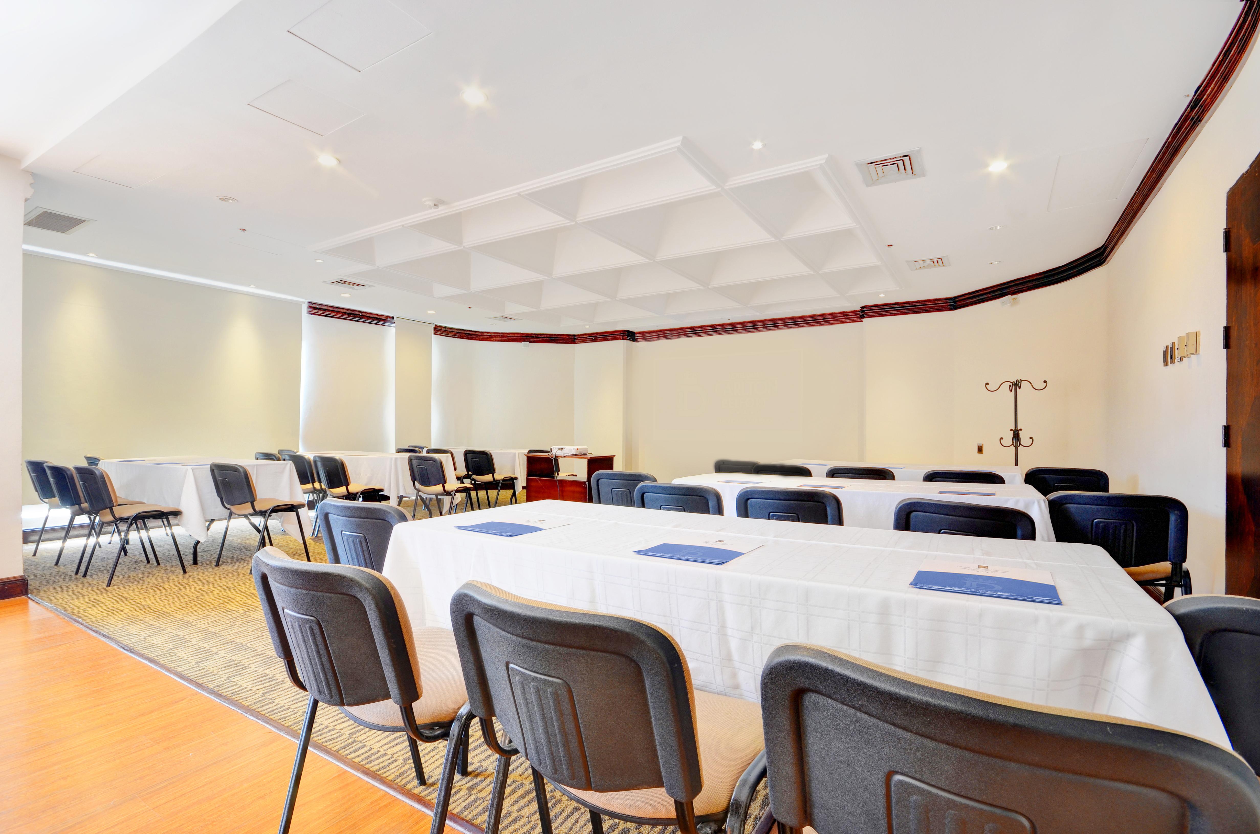 Hotel Dann Carlton Belfort เมเดยิน ภายนอก รูปภาพ Meeting room