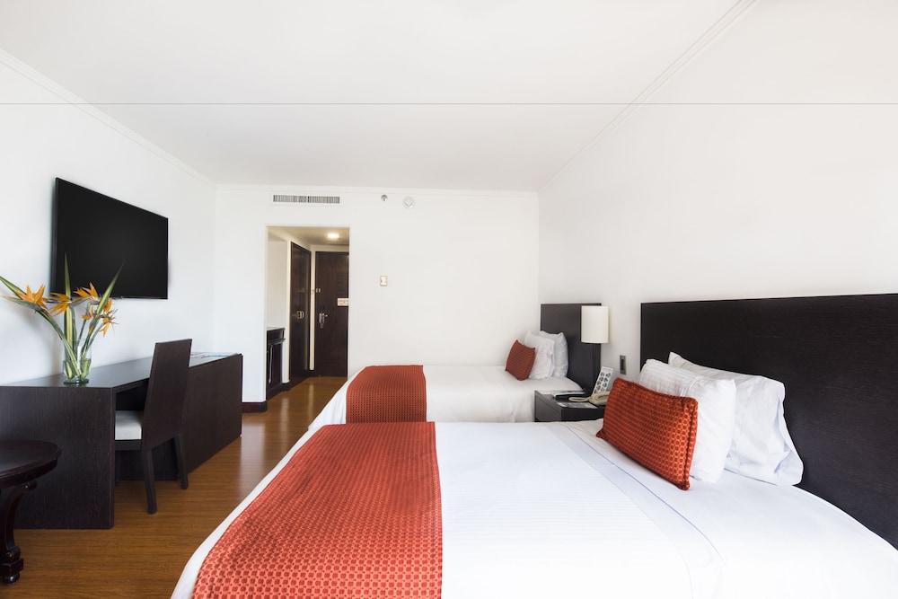 Hotel Dann Carlton Belfort เมเดยิน ภายนอก รูปภาพ A room at the hotel