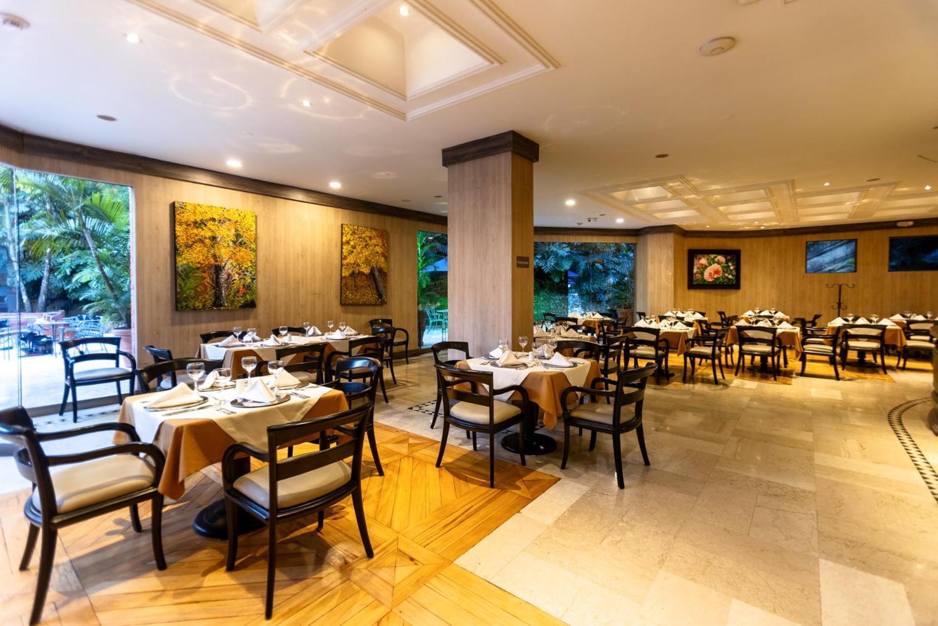 Hotel Dann Carlton Belfort เมเดยิน ภายนอก รูปภาพ The restaurant