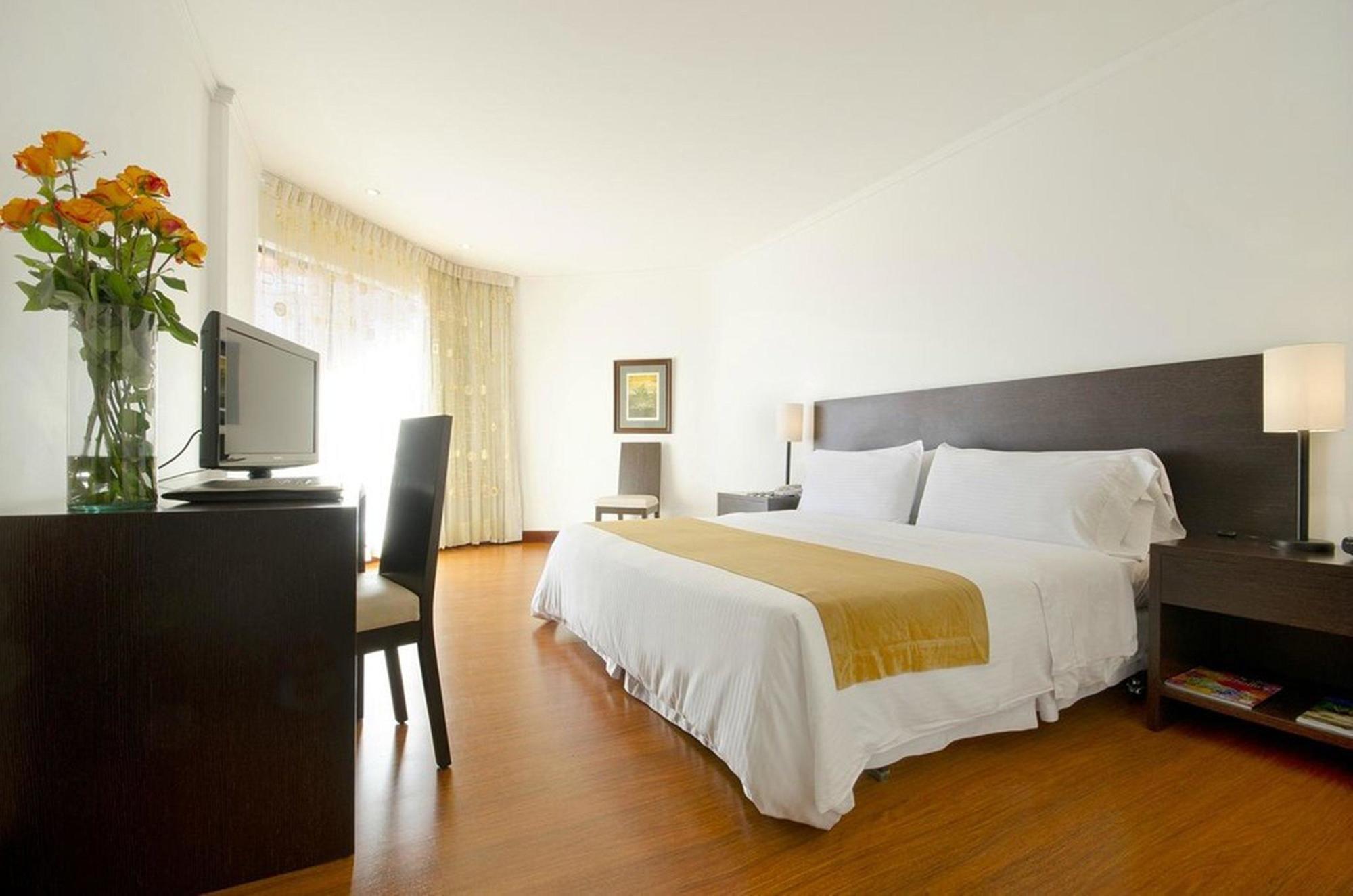Hotel Dann Carlton Belfort เมเดยิน ภายนอก รูปภาพ A room at the hotel