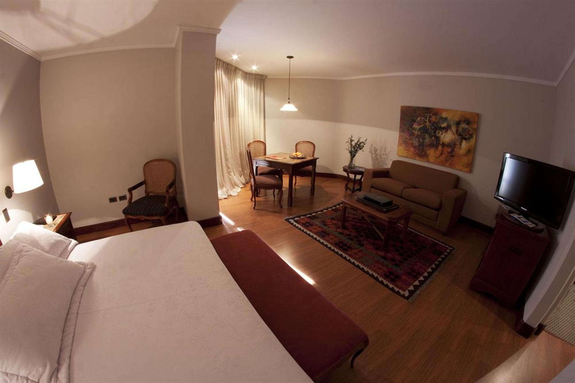 Hotel Dann Carlton Belfort เมเดยิน ภายนอก รูปภาพ A room at the hotel